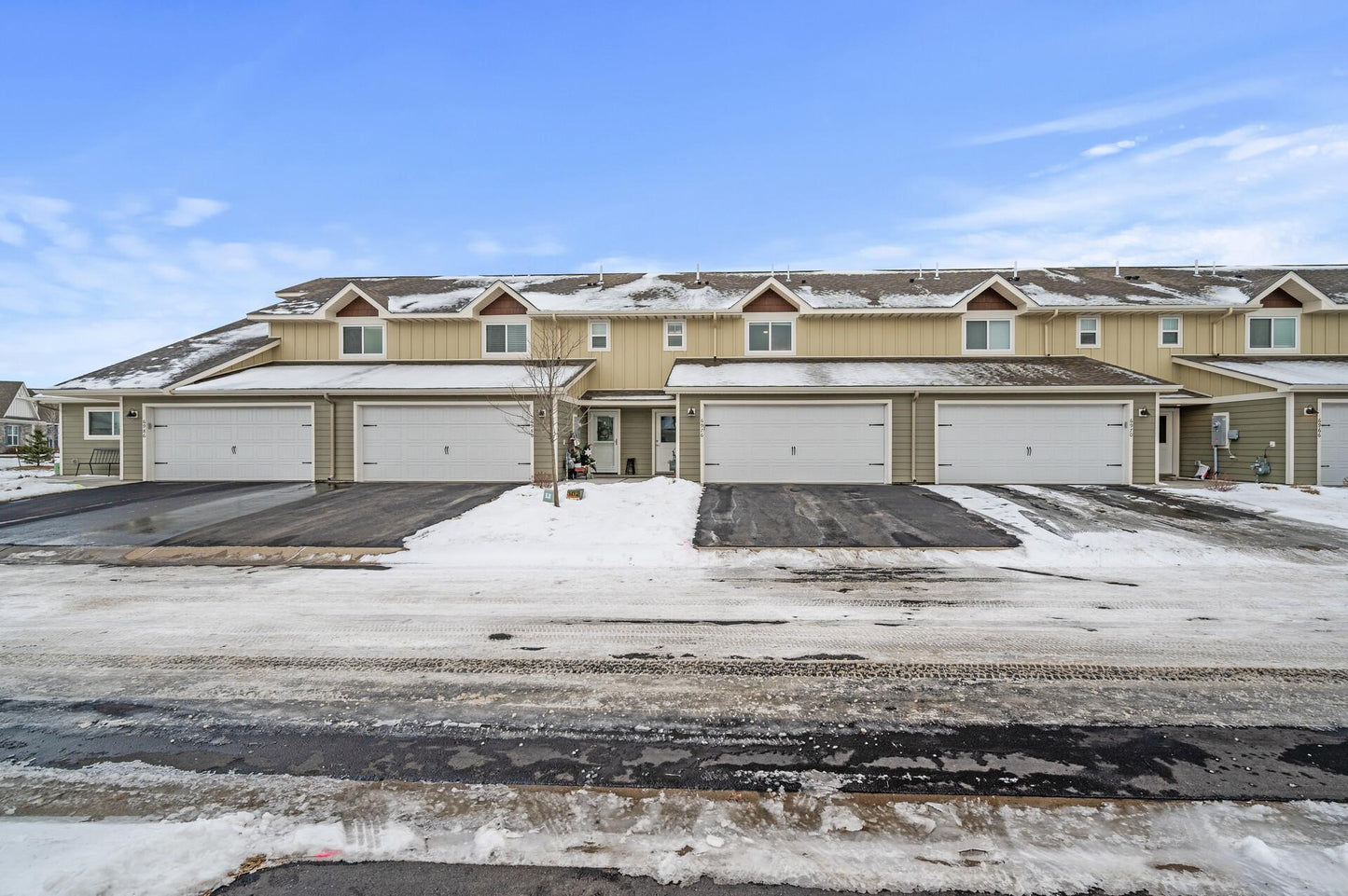 6976 Lancaster Way, Albertville, MN 55301