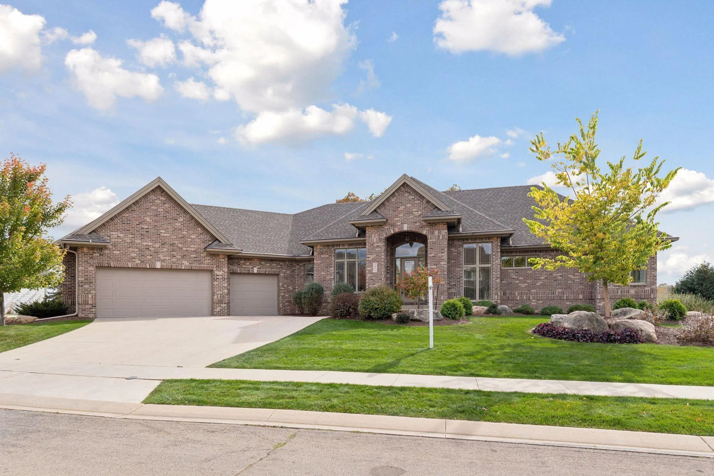 5435 Scenic View Drive, Rochester, MN 55902