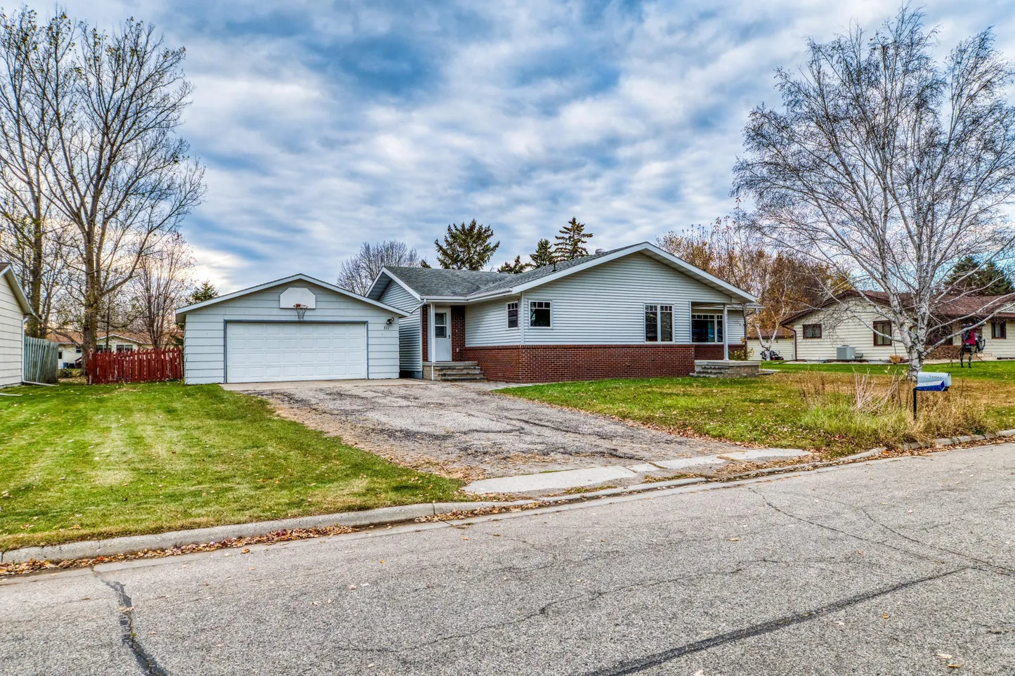 311 Oriole Avenue, Thief River Falls, MN 56701