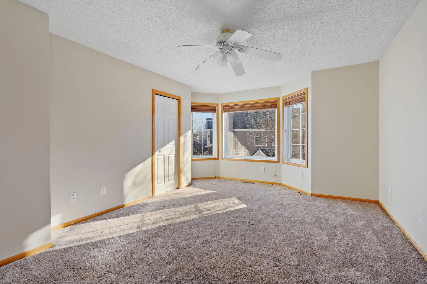 886 Trenton Lane, Plymouth, MN 55441