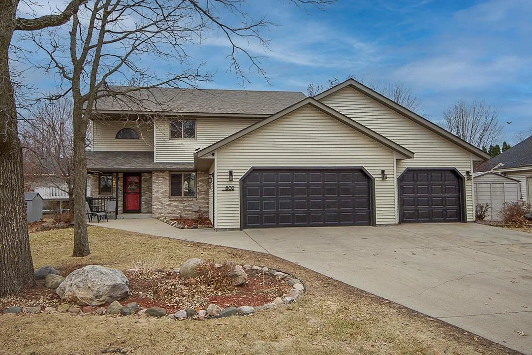 802 Sunwood Park Drive, Waite Park, MN 56387