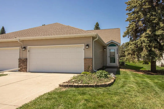 1922 Eastridge Court, Stillwater, MN 55082