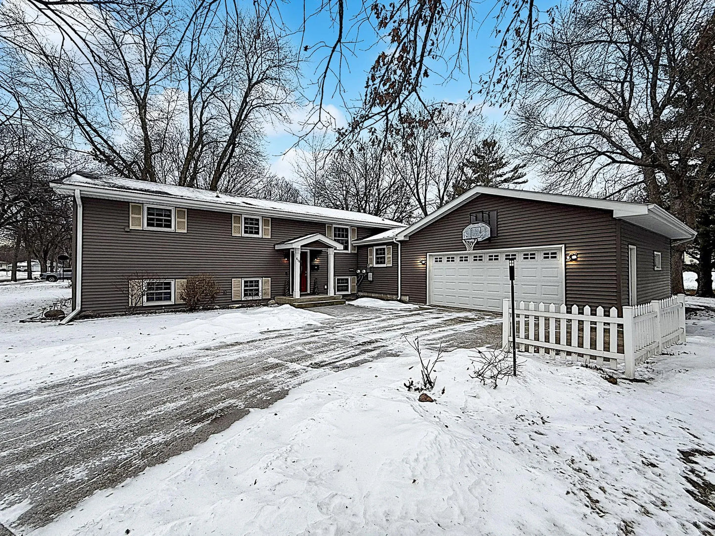 619 10th Street, Montevideo, MN 56265