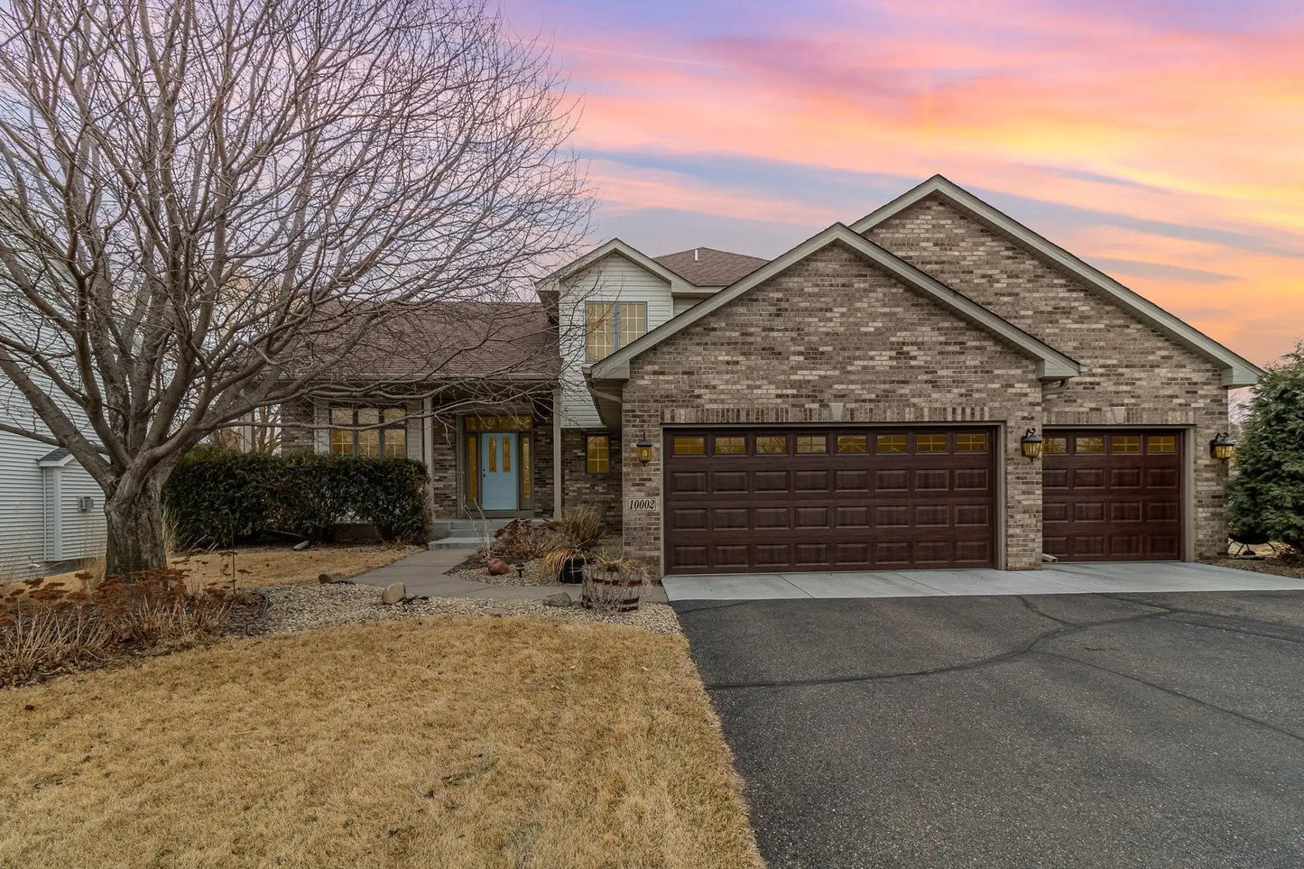 10002 Pin Oak Court, Brooklyn Park, MN 55443