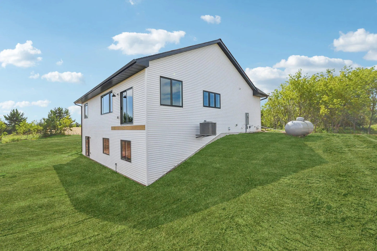 19026 Silo Court, Shafer, MN 55074