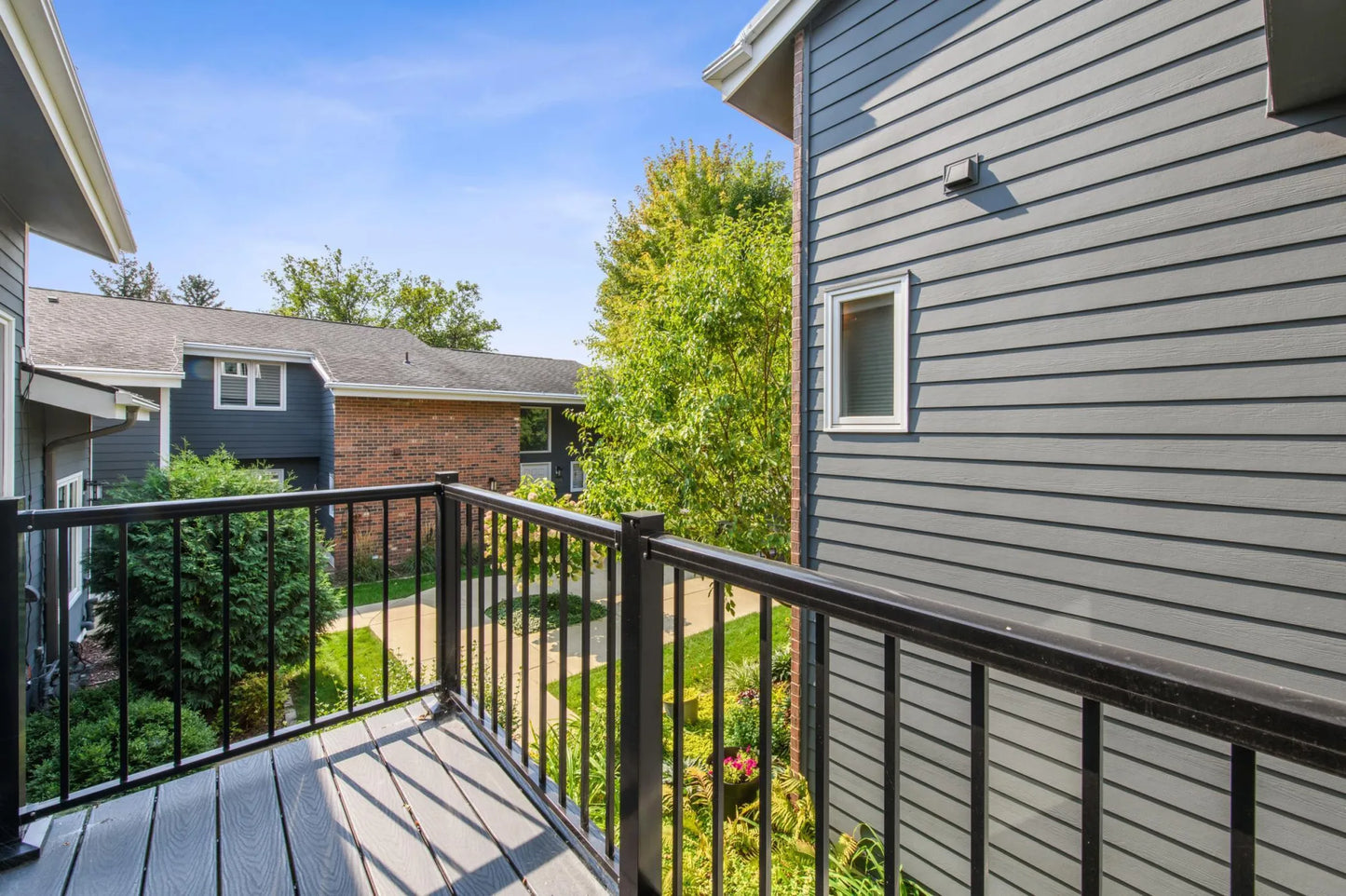 7653 Woodview Court, Edina, MN 55439