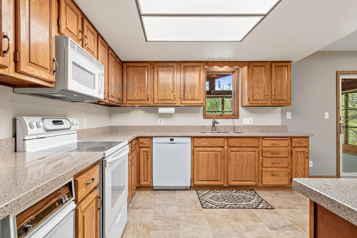 2316 Carver Avenue, Maplewood, MN 55119