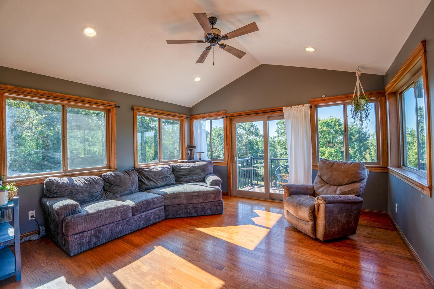 106 Ridge Road, New London, MN 56273