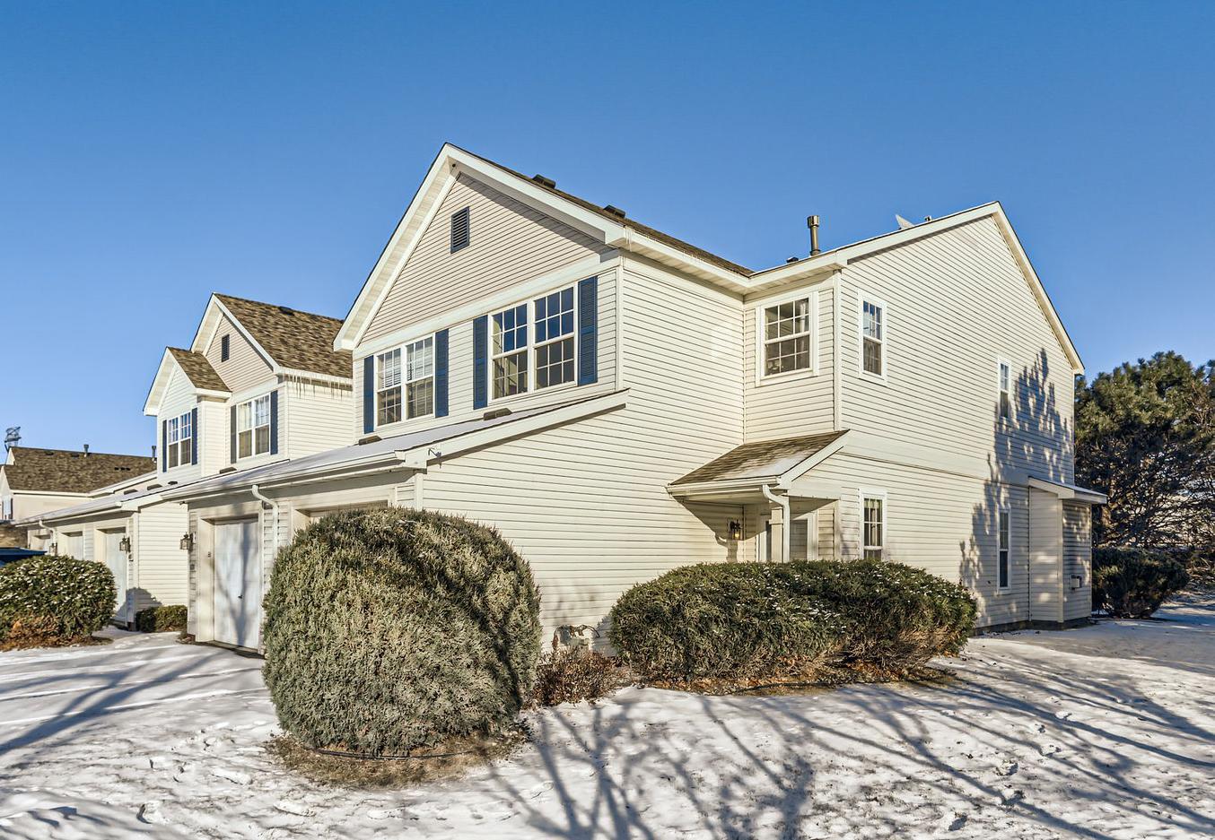 1697 Countryside Drive, Shakopee, MN 55379