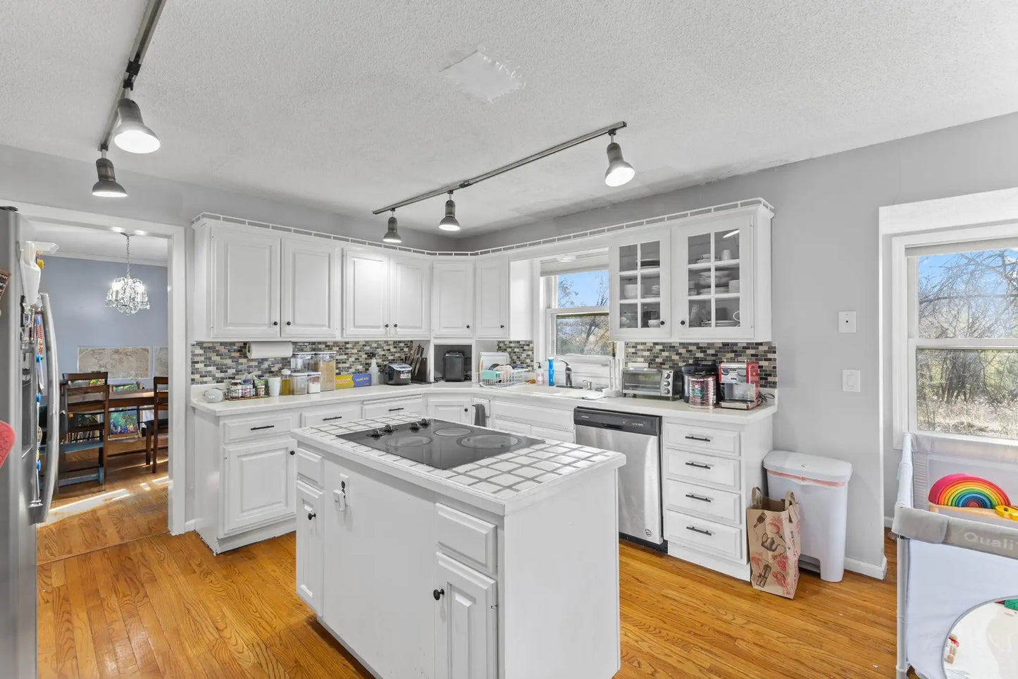 1900 Vernon Drive, Minnetonka, MN 55305