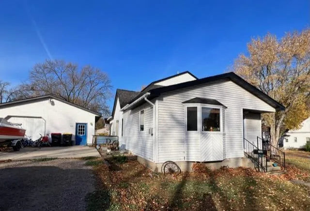 704 Minnesota Street, Redwood Falls, MN 56283