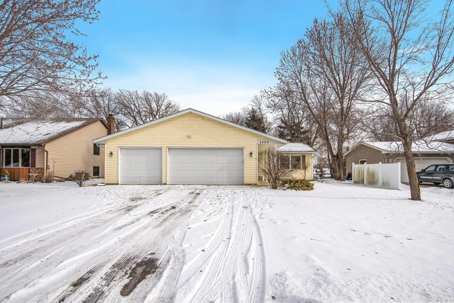 2269 Helena Avenue, Oakdale, MN 55128