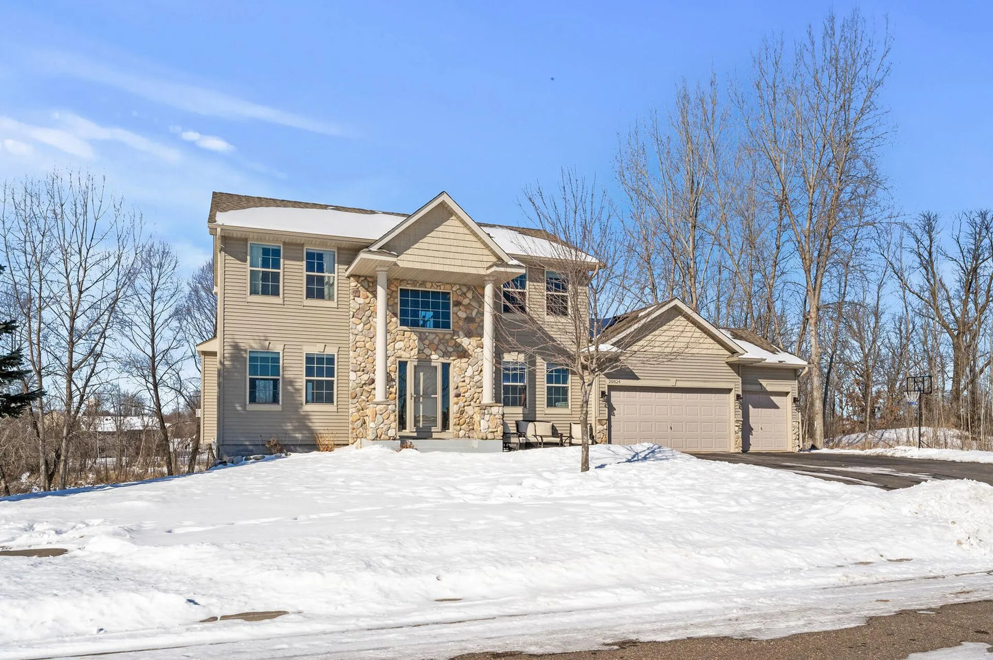 20824 Greystone Avenue, Forest Lake, MN 55025