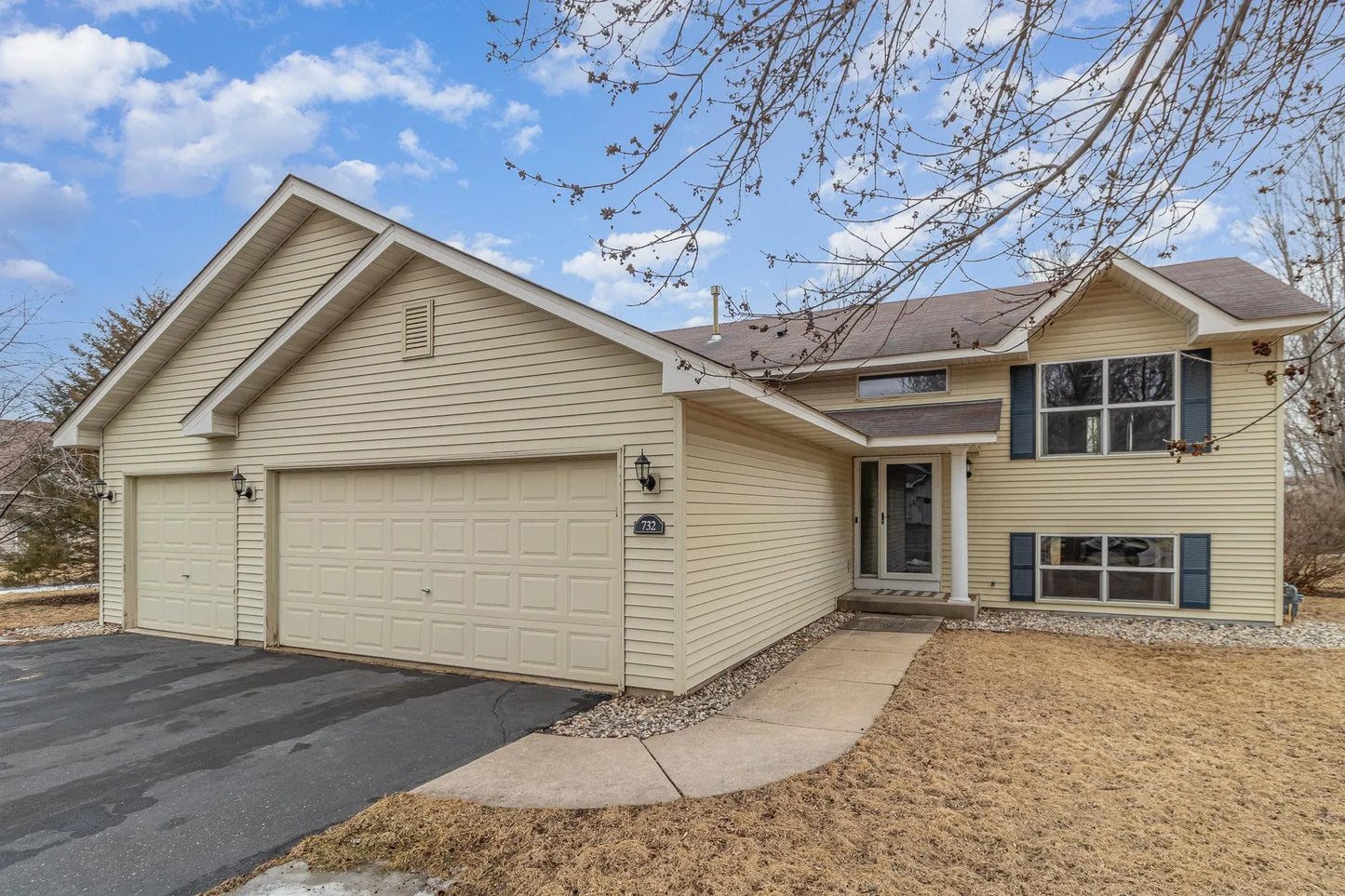 732 Heritage Trail, Jordan, MN 55352