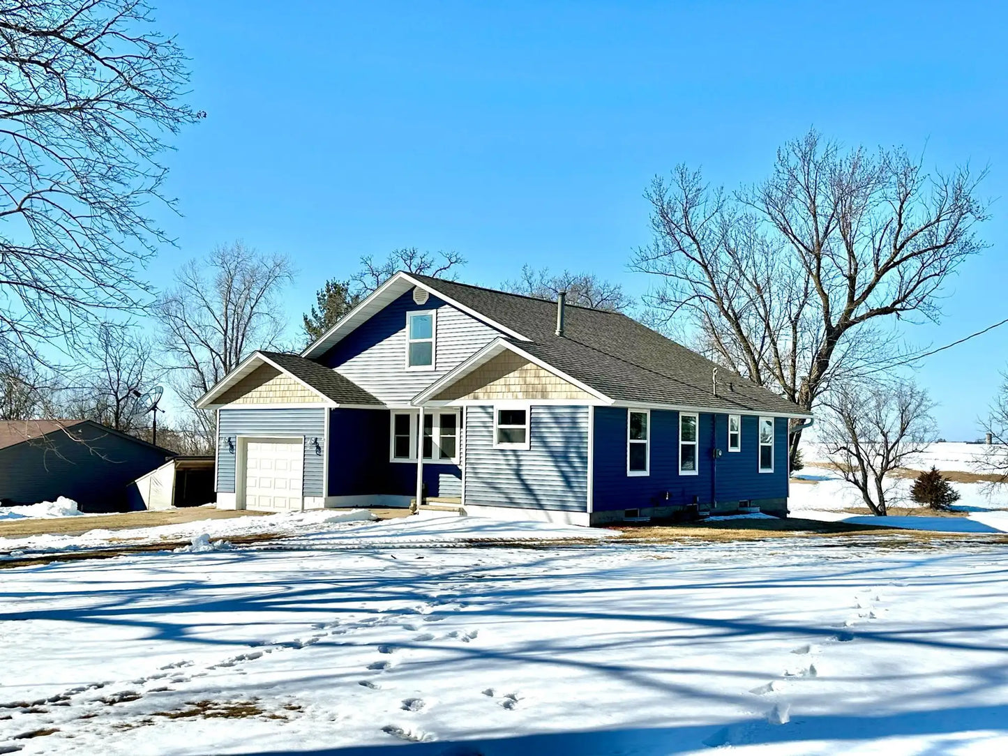 12831 280th Street, Cannon Falls, MN 55009