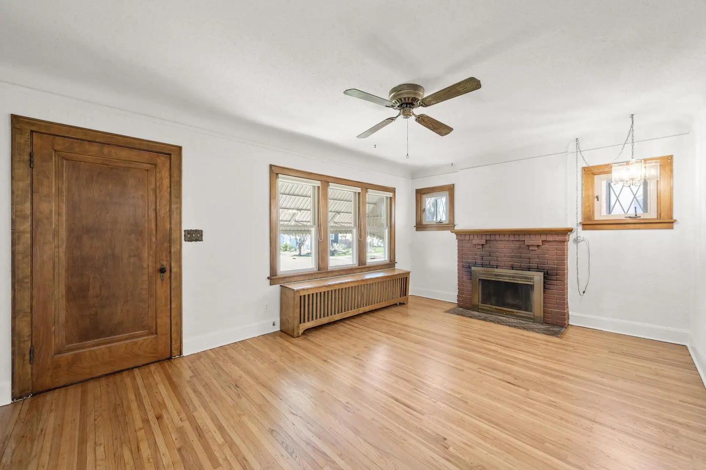 304 Warwick Street, Saint Paul, MN 55105