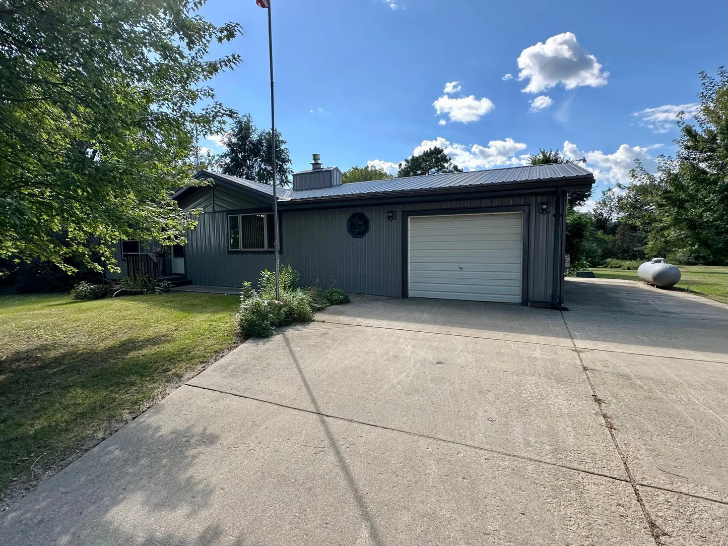 1739 US Highway 75 , Diamond Lake Twp, MN 56149