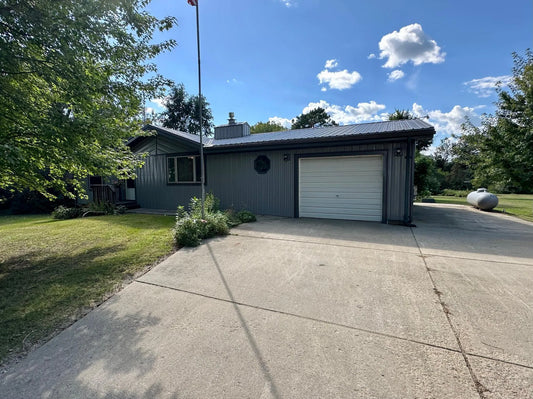 1739 US Highway 75 , Diamond Lake Twp, MN 56149