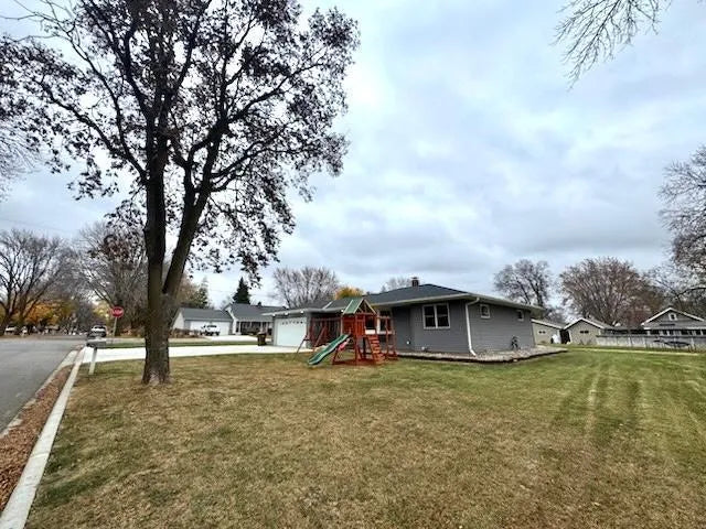 1520 6th Street, Montevideo, MN 56265