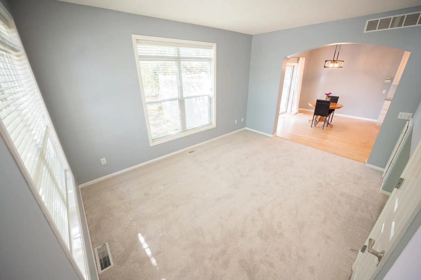 10100 Bridgehill Terrace, Eden Prairie, MN 55347