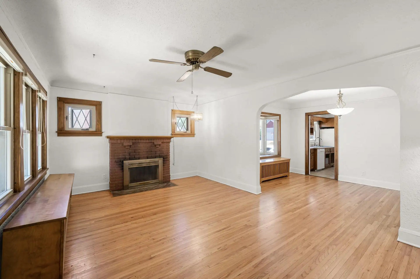 304 Warwick Street, Saint Paul, MN 55105