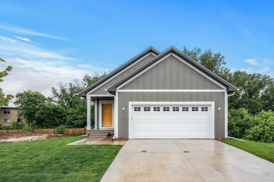 230 Mccarrons Place, Roseville, MN 55113