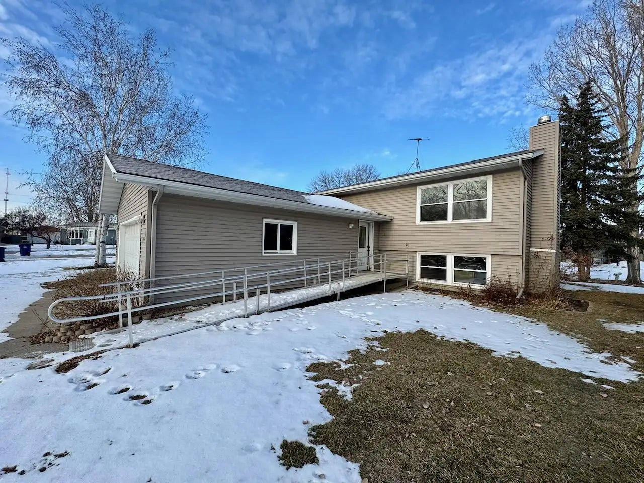 2914 14th Avenue, Moorhead, MN 56560