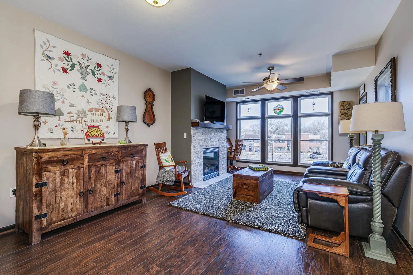 150 Travelers Trail, Burnsville, MN 55337