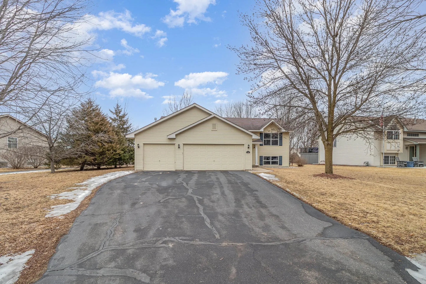 732 Heritage Trail, Jordan, MN 55352