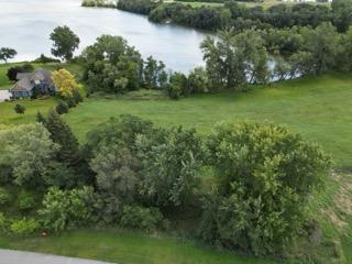 - 106th Avenue, Spicer, MN 56201