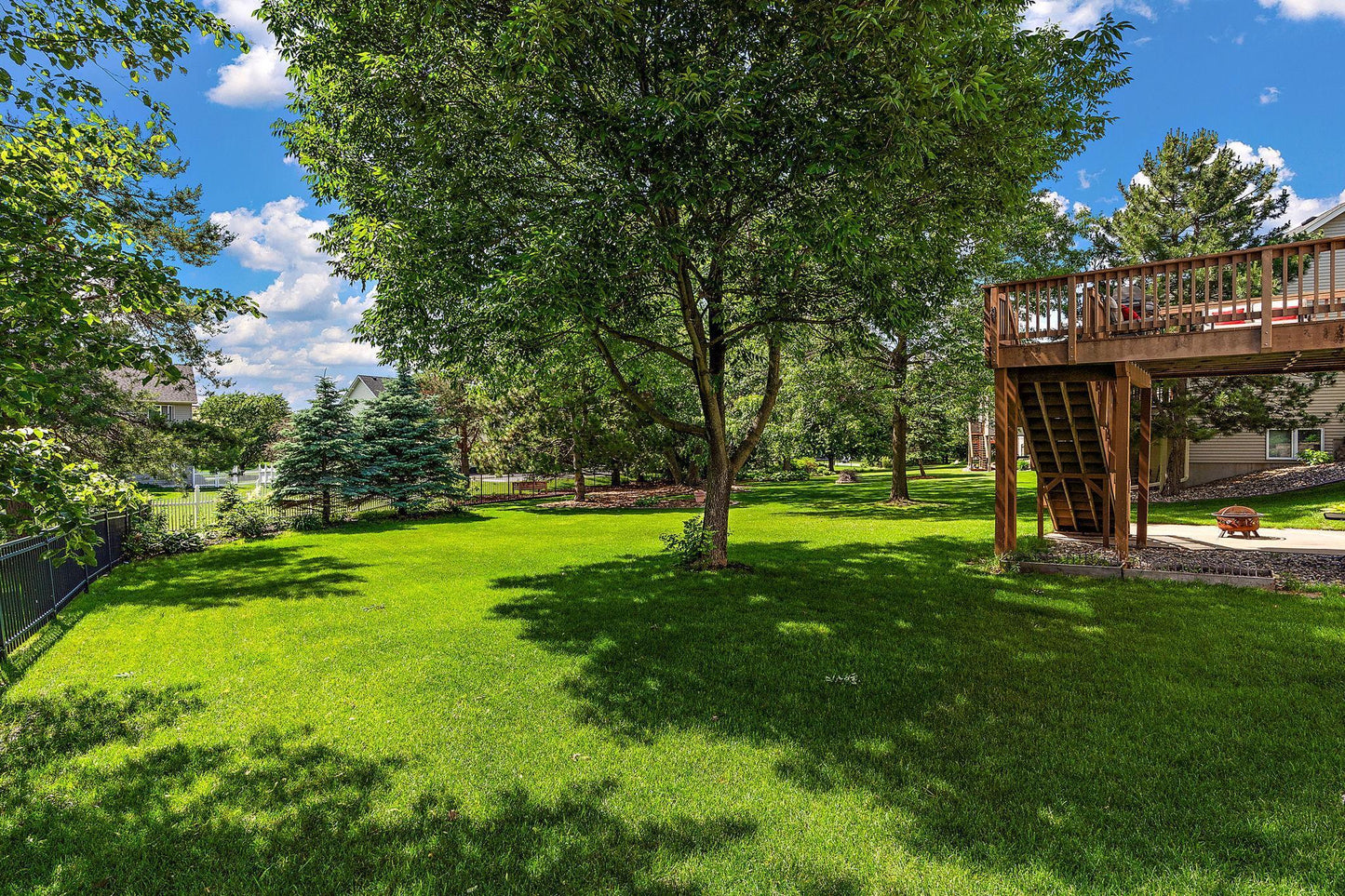 3880 Jamestown Curve, Woodbury, MN 55129