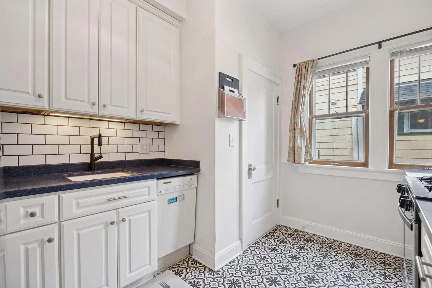 807 Hamline Avenue, Saint Paul, MN 55104