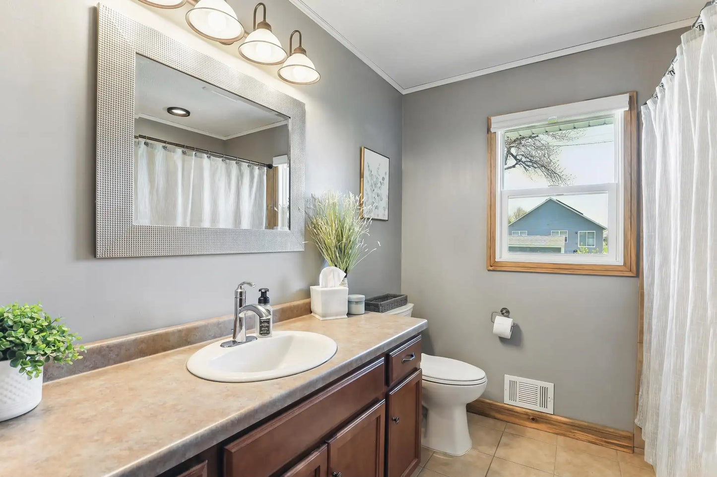 145 37th Street, Hastings, MN 55033