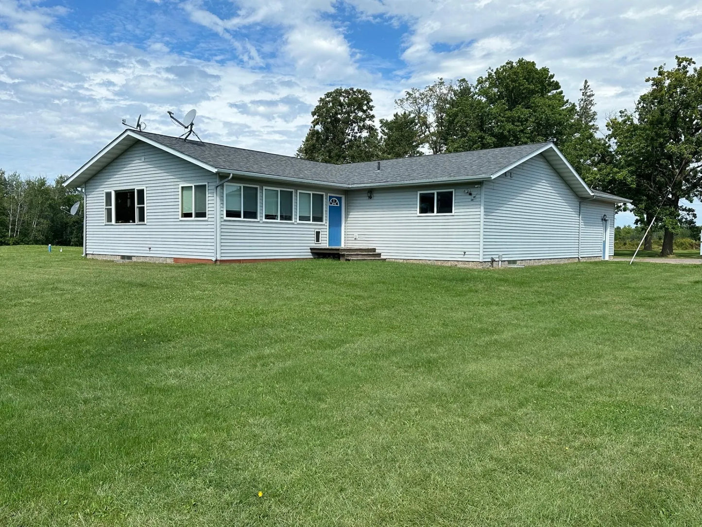 16335 County Road 2 , Brainerd, MN 56401