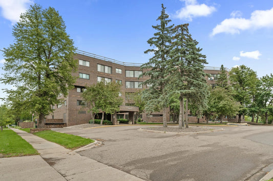 2275 Youngman Avenue, Saint Paul, MN 55116