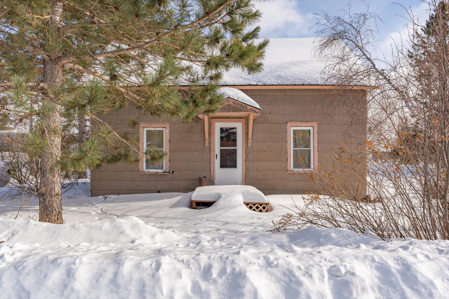 24 Second Avenue, Soudan, MN 55782