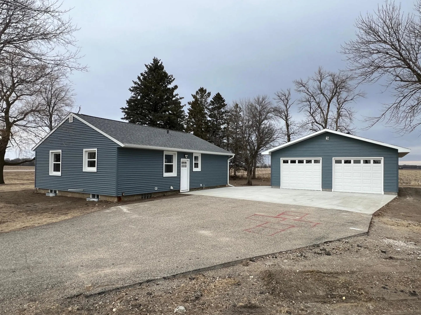 50026 290th Street, Austin, MN 55912