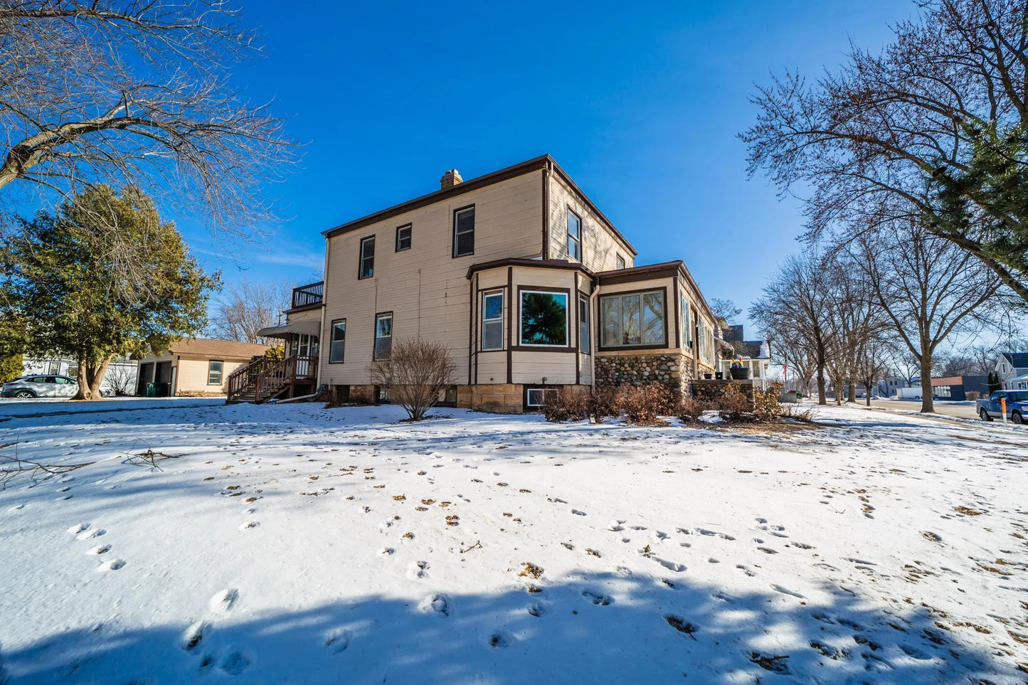 209 Oak Avenue, Montgomery, MN 56069