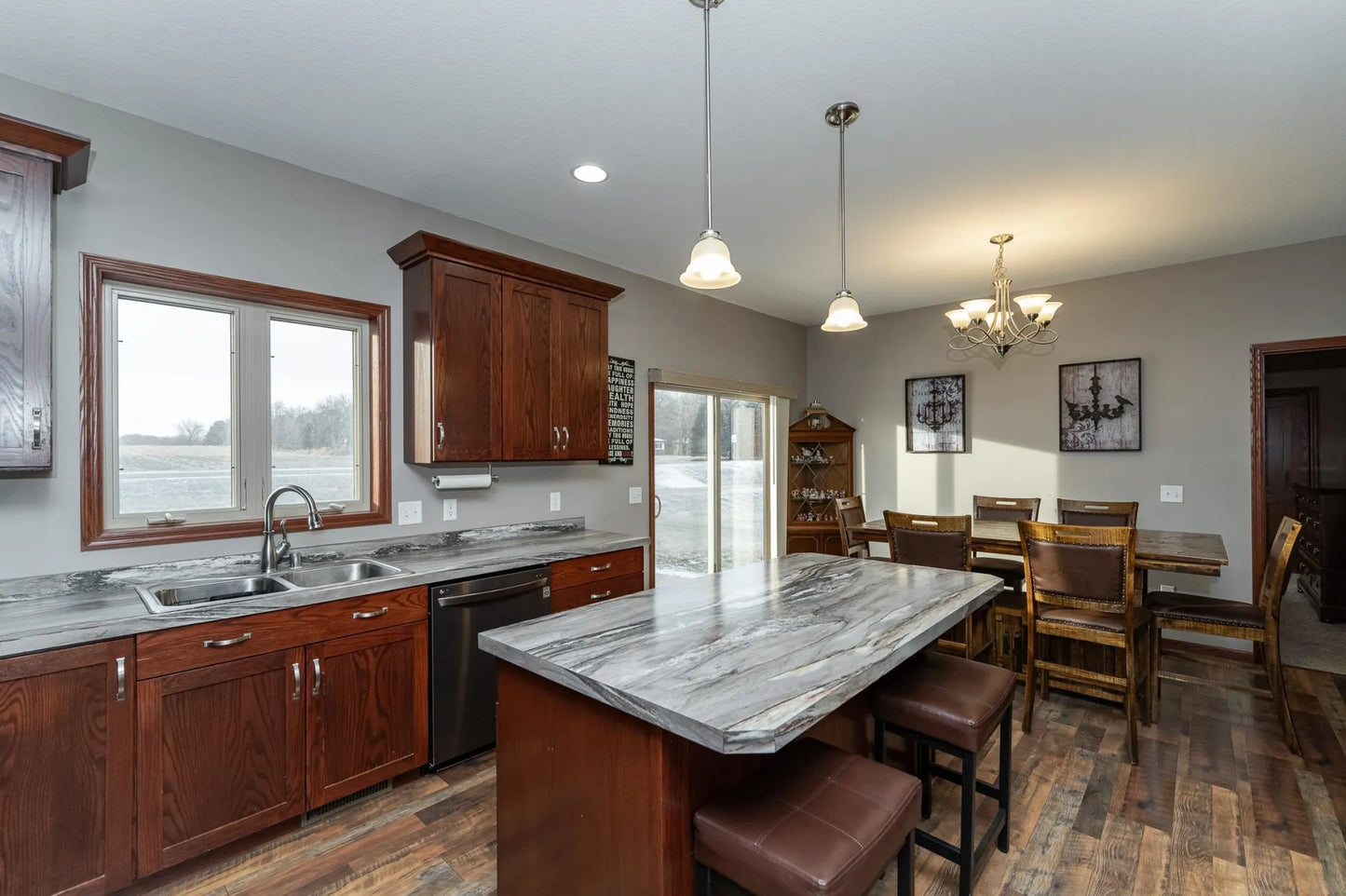 2155 Maple Leaf Lane, Owatonna, MN 55060