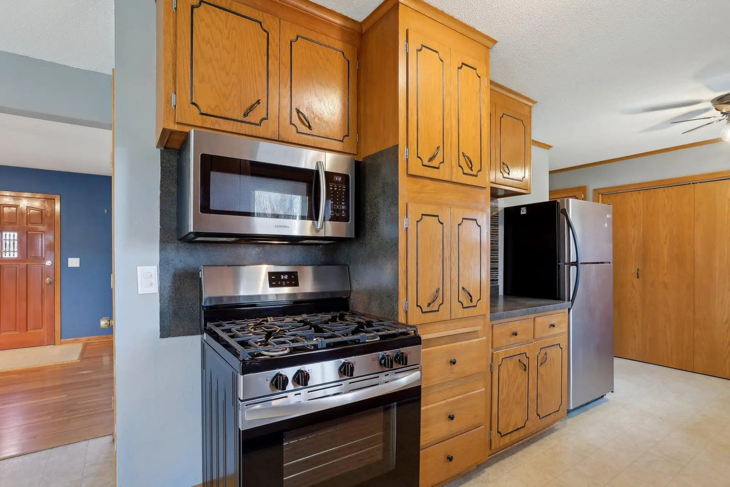 8249 River Road, Brooklyn Park, MN 55444