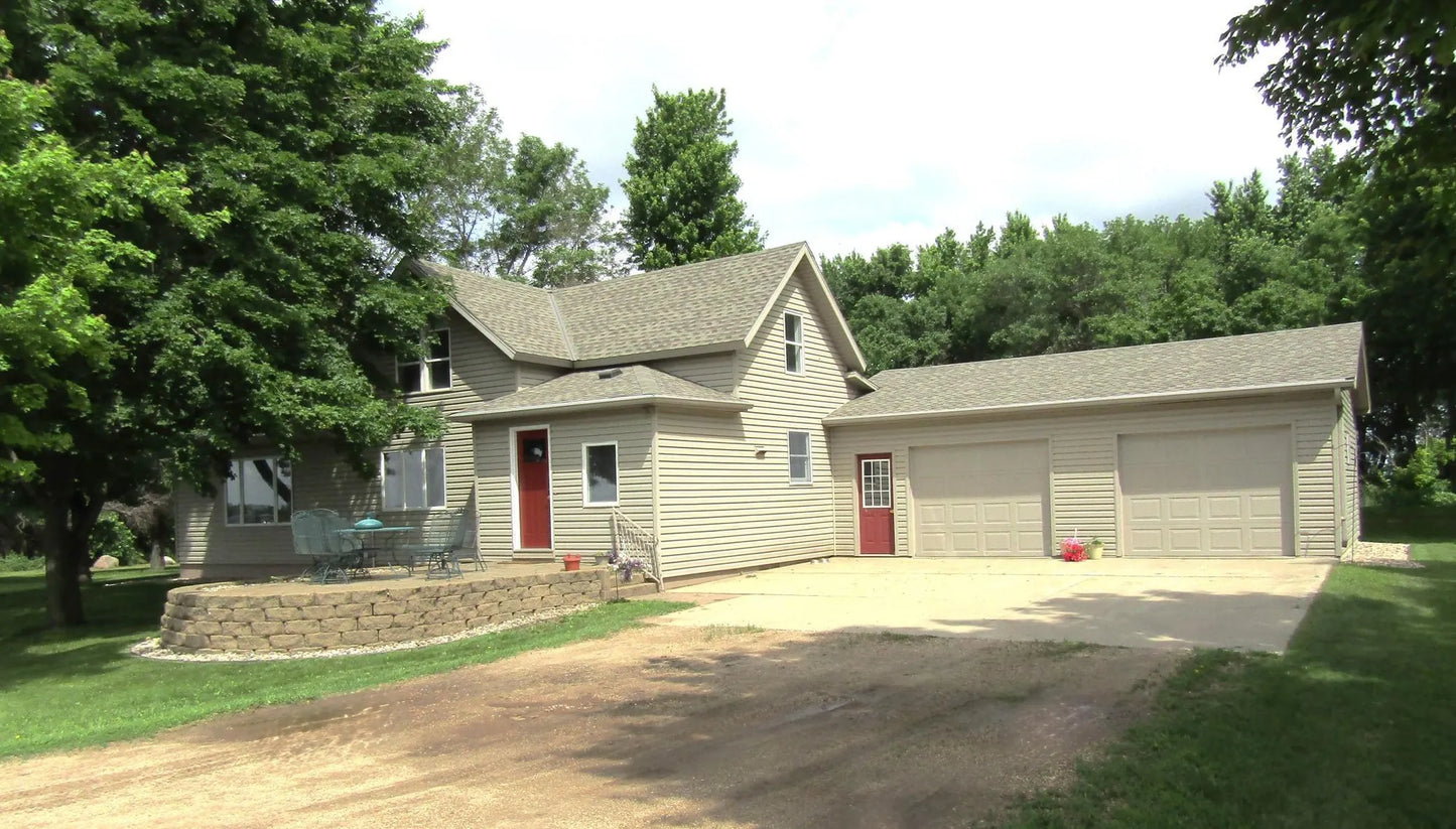 125 210th Avenue, Appleton, MN 56208