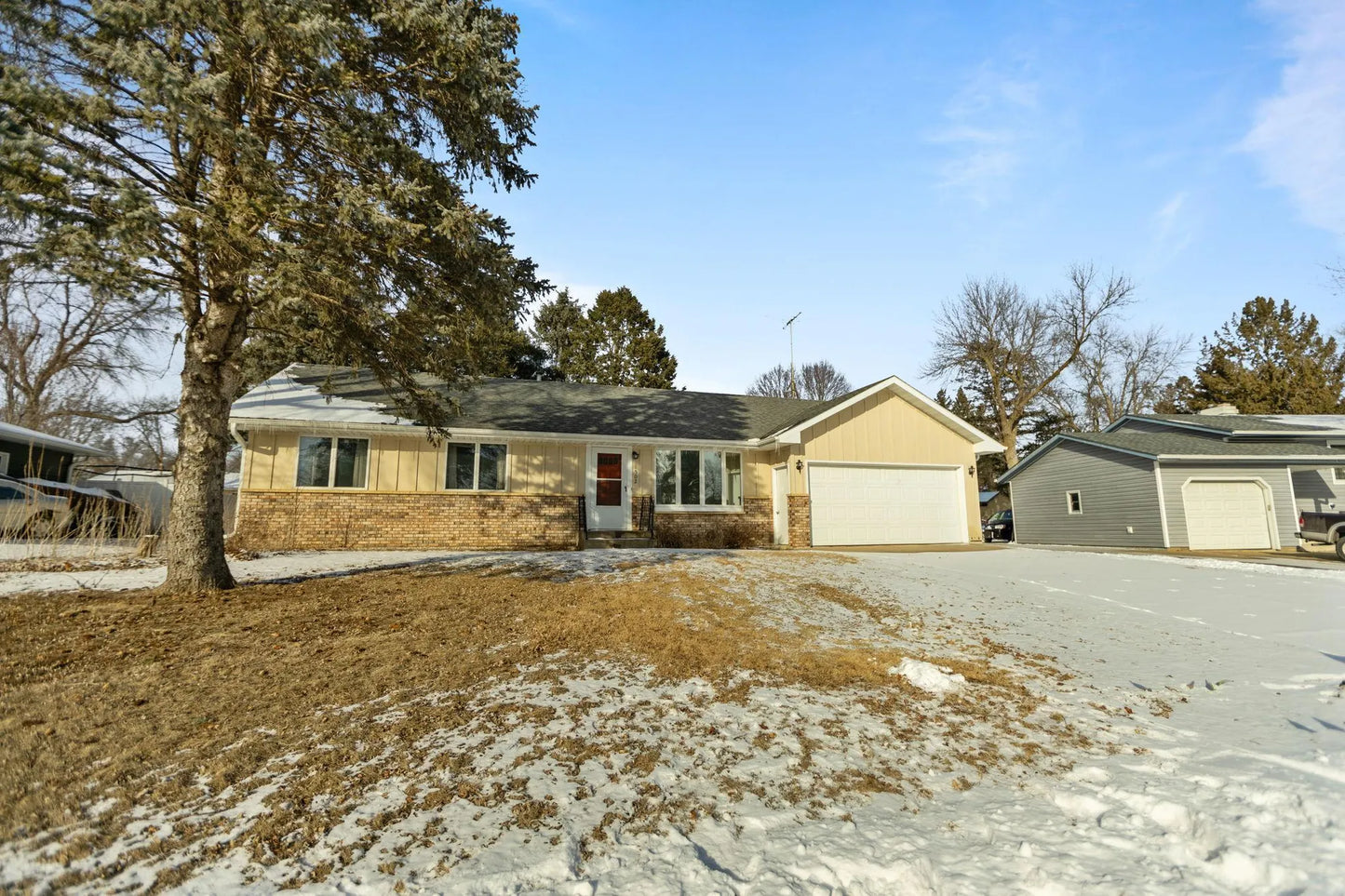 1502 Windsor Place, Faribault, MN 55021