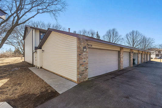 13541 Heather Hills Drive, Burnsville, MN 55337