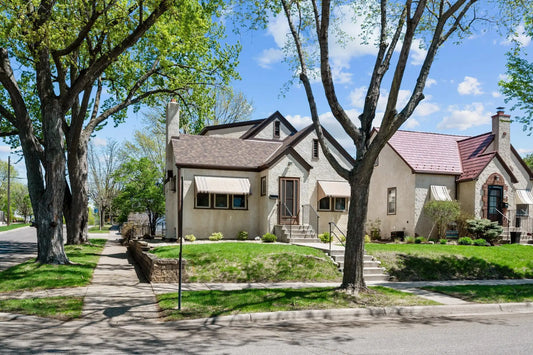 304 Warwick Street, Saint Paul, MN 55105