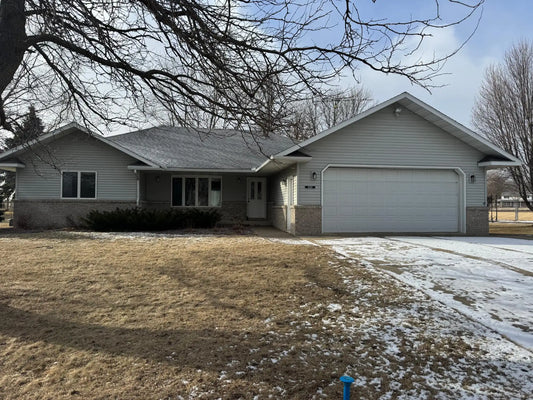 532 Hill Circle, Wanamingo, MN 55983