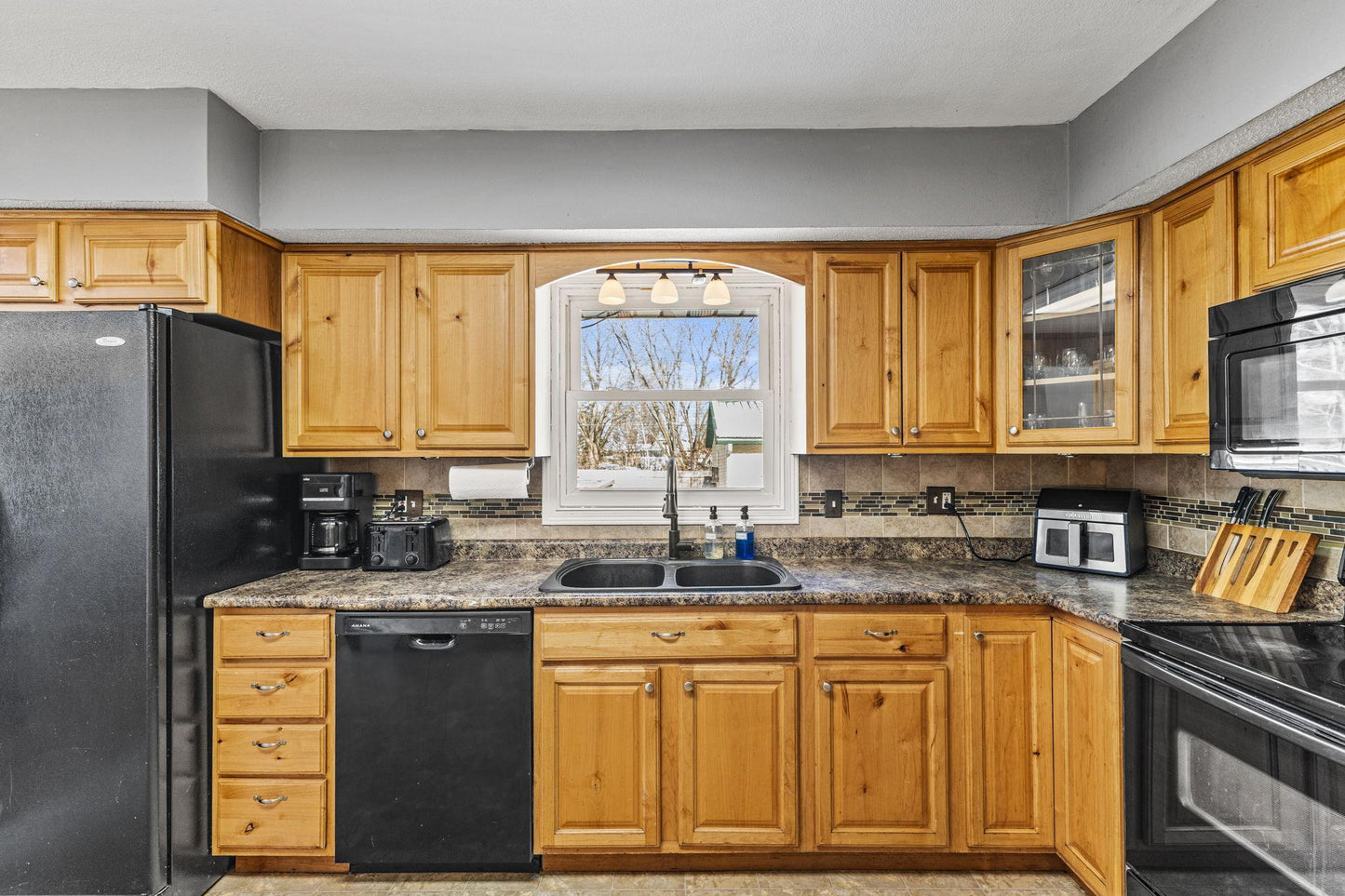 1075 County Road H2 , White Bear Twp, MN 55127