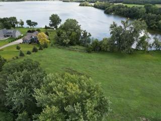 - 106th Avenue, Spicer, MN 56201