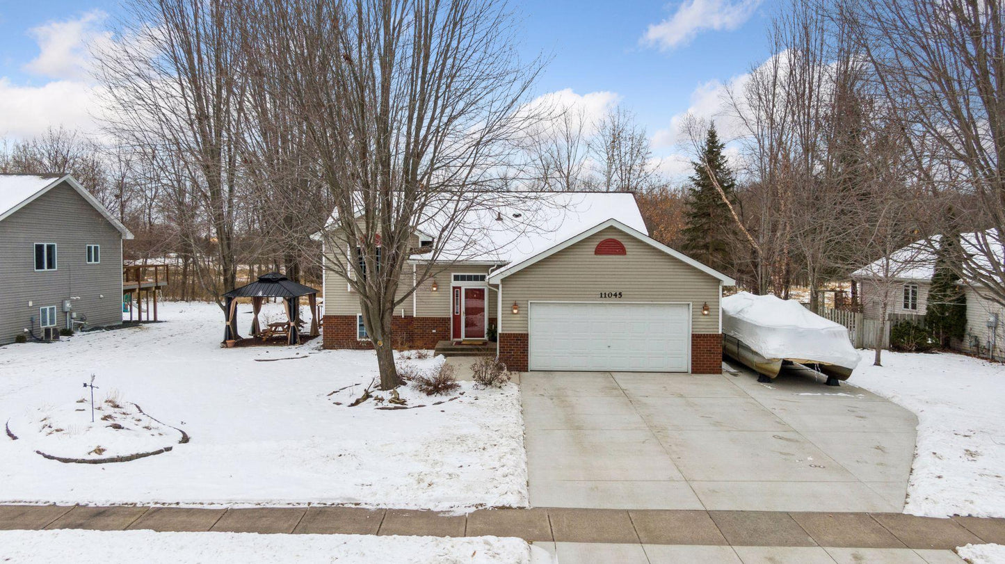 11045 Ridge Point Boulevard, Chisago City, MN 55013