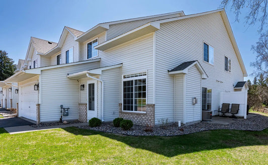 8690 Quarry Ridge Lane, Woodbury, MN 55125