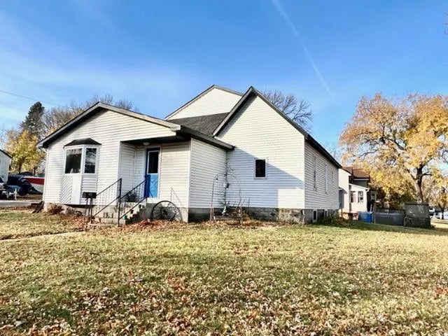 704 Minnesota Street, Redwood Falls, MN 56283